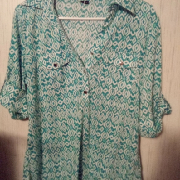 Blouse bundle - Picture 2 of 6